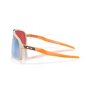 Oakley Sutro Sunglasses Matte Sand Frame / Prizm Snow Sapphire Lens image 3
